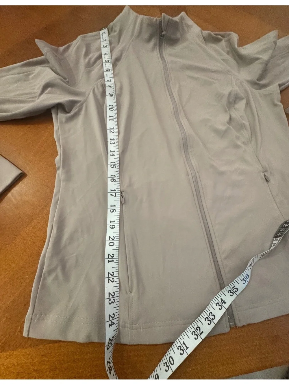 Avia Women's Beige Lightweight Full-Zip Jacket Size Large 498